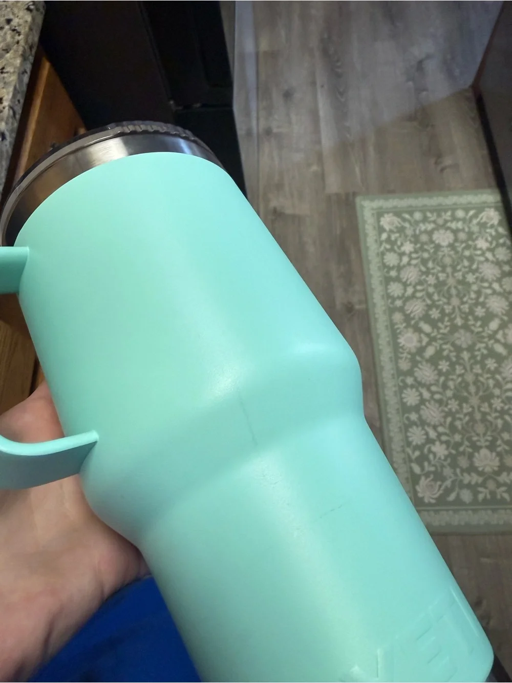 Yeti Seafoam Blue 30oz Rambler Traveling Mug with Stronghold Lid
